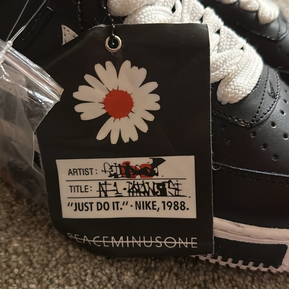 PEACEMINUSONE X NIKE AIR FORCE 1 - Picture 2 of 8